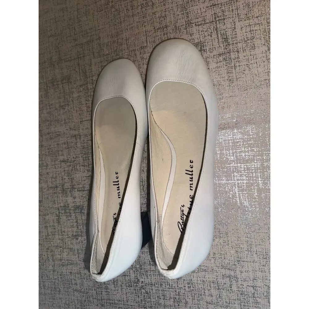 Bettye Muller White Leather Block Heel Pumps - Picture 5 of 13
